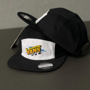 Boné Vans 5-Panel Off The Wall Retro